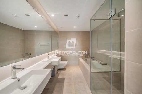 Apartment in Al Wasl, Dubai 2 bedrooms, 159 sq.m. № 15556 - photo 18