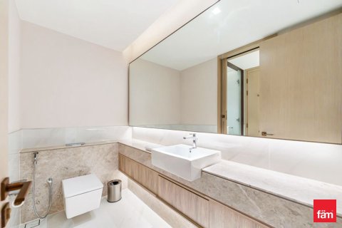 Apartment in Dubai 2 bedrooms, 102.4 sq.m. № 49283 - photo 14