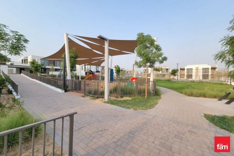 Villa in Al Furjan, Dubai 4 bedrooms, 618.1 sq.m. № 49293 - photo 2