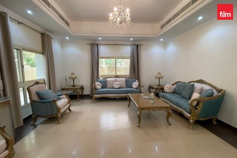 Villa in Dubai 4 bedrooms, 571.3 sq.m. № 9102 - photo 1