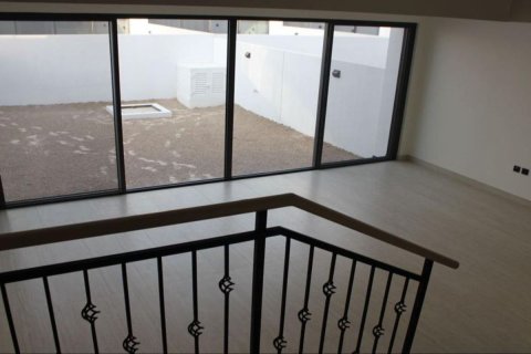 Townhouse in Dubai 4 bedrooms, 144 sq.m. № 76963 - photo 2