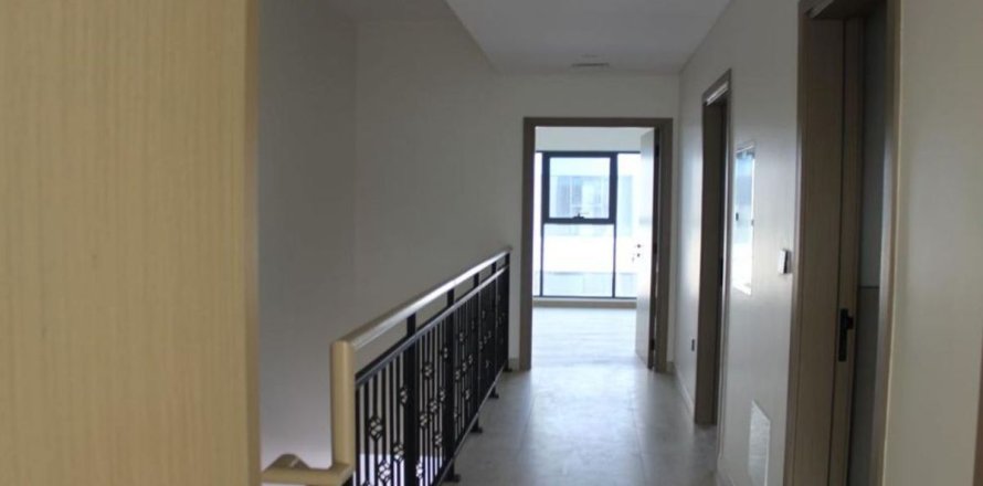 Townhouse in Dubai 4 bedrooms, 144 sq.m. № 76963