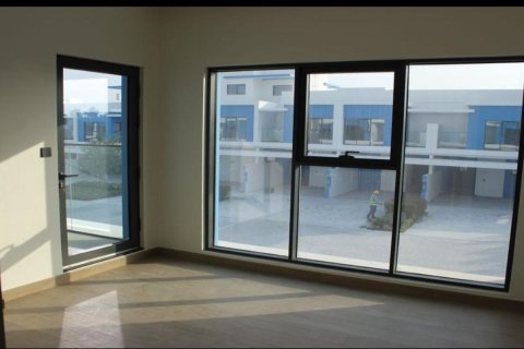 Townhouse in Dubai 4 bedrooms, 144 sq.m. № 76963 - photo 9