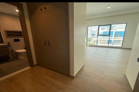 Townhouse in Dubai 4 bedrooms, 144 sq.m. № 76963 - photo 13