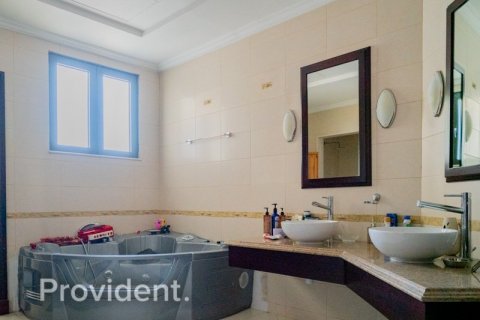 Villa en Palm Jumeirah, Dubai, 4 dormitorios, № 1455 - foto 7