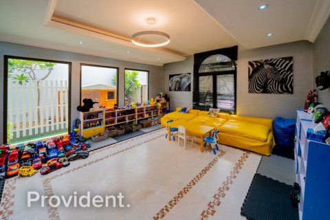 Villa en Palm Jumeirah, Dubai, 4 dormitorios, № 1455 - foto 18