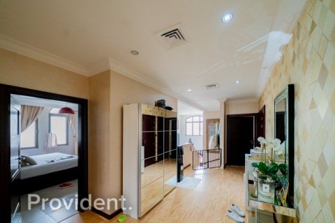 Villa en Palm Jumeirah, Dubai, 4 dormitorios, № 1455 - foto 14