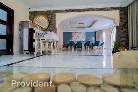 Villa en Palm Jumeirah, Dubai, 4 dormitorios, № 1455 - foto 5