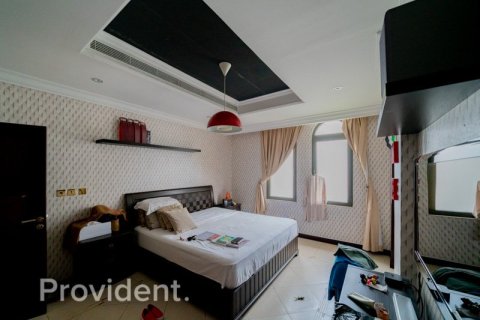 Villa en Palm Jumeirah, Dubai, 4 dormitorios, № 1455 - foto 13