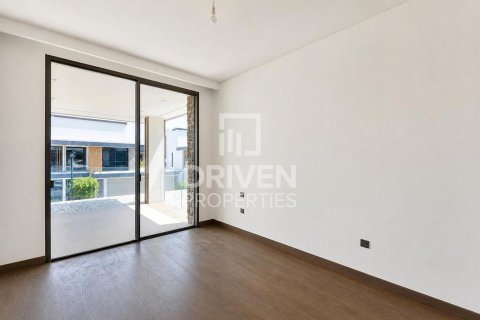 Villa in Tilal Al Ghaf, Dubai 5 bedrooms, 473.25 sq.m. № 128371 - photo 14