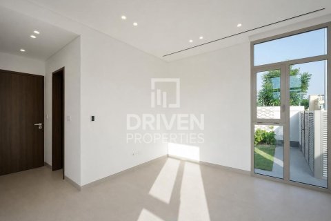 Villa in Jumeirah Park, Dubai 5 bedrooms, 560.95 sq.m. № 143045 - photo 16