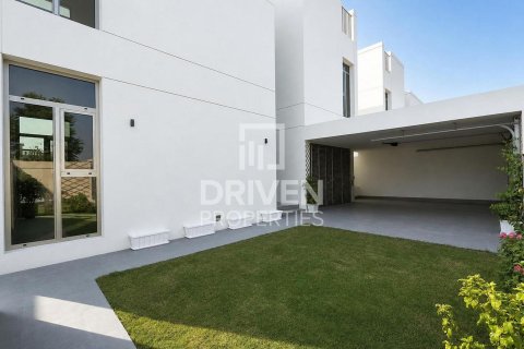 Villa in Jumeirah Park, Dubai 5 bedrooms, 560.95 sq.m. № 143045 - photo 4