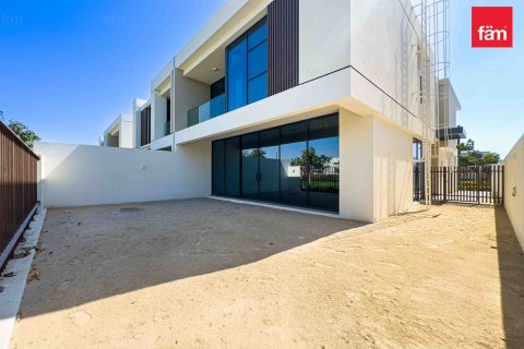 Villa à Dubai, 4 chambres, 312 m², № 40548 - photo 1