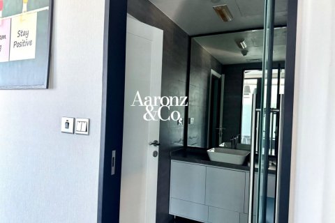 Снять в аренду офис в Джумейра Лейк Тауэрс, Дубай: 100м², № 111538 - фото 3