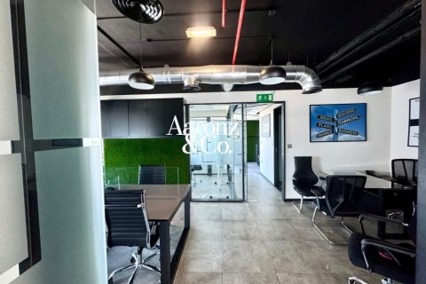 Снять в аренду офис в Джумейра Лейк Тауэрс, Дубай: 100м², № 111538 - фото 6
