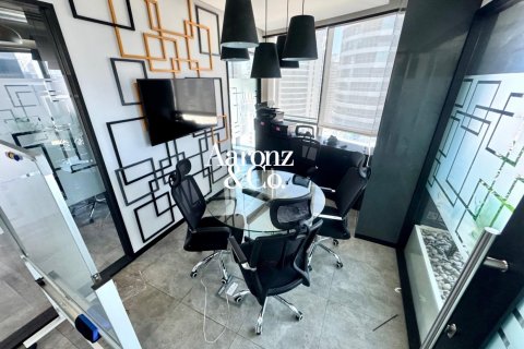 Снять в аренду офис в Джумейра Лейк Тауэрс, Дубай: 100м², № 111538 - фото 14