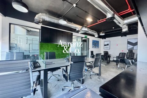 Снять в аренду офис в Джумейра Лейк Тауэрс, Дубай: 100м², № 111538 - фото 11
