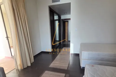 Apartment in Dubai 2 bedrooms, 136 sq.m. № 111540 - photo 13