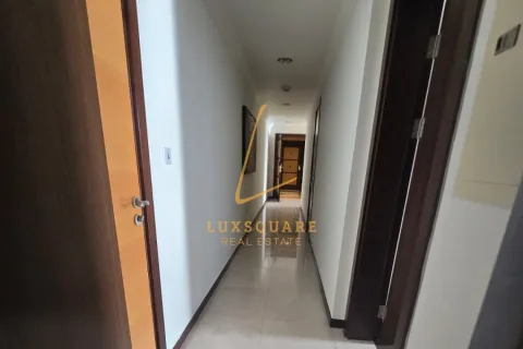 Apartment in Dubai 2 bedrooms, 136 sq.m. № 111540 - photo 10