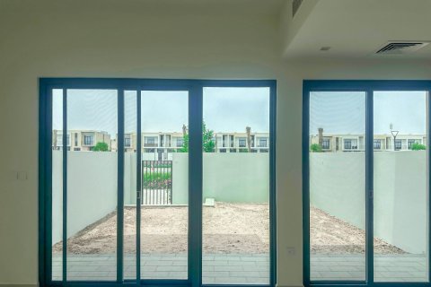Villa in Dubai South (Dubai World Central), Dubai 3 bedrooms, 177 sq.m. № 111539 - photo 15