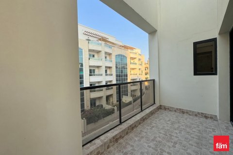 Villa in Dubai 4 bedrooms, 198.3 sq.m. № 72304 - photo 9