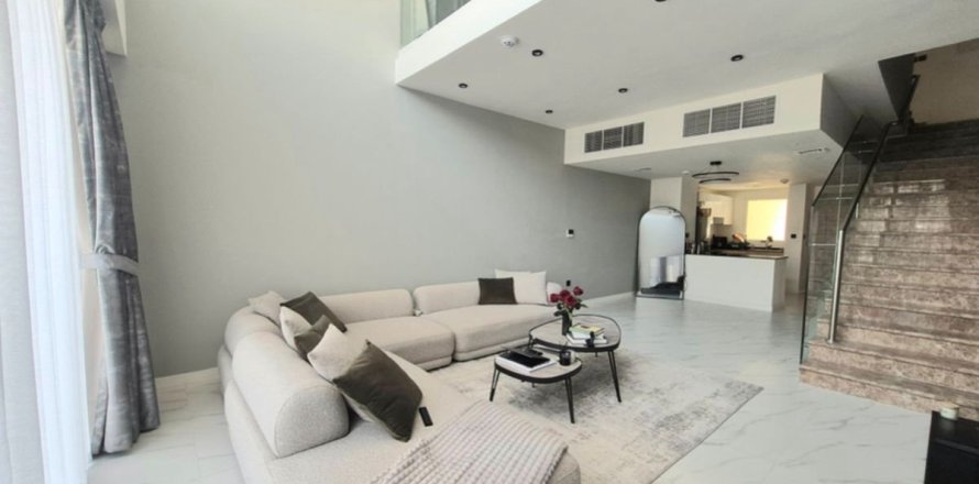 Villa à Dubai, 2 chambres, 133.4 m², № 112823