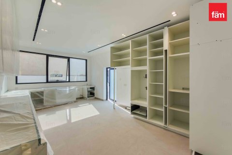 Villa in Al Barsha, Dubai 5 bedrooms, 891.9 sq.m. № 86005 - photo 15