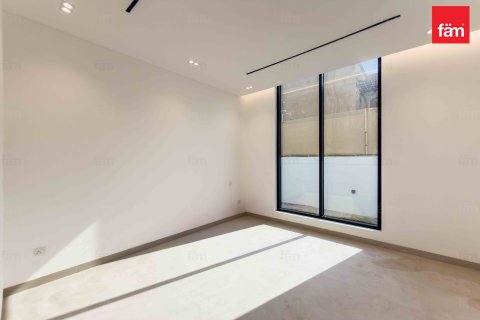 Villa in Al Barsha, Dubai 5 bedrooms, 891.9 sq.m. № 86005 - photo 4