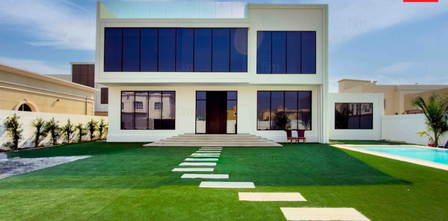 Villa in Al Barsha, Dubai 5 bedrooms, 891.9 sq.m. № 86005