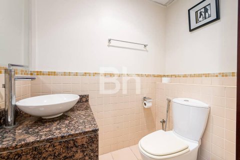 Apartamento en Jumeirah Beach Residence, Dubai, 1 dormitorio, 71 m², № 57267 - foto 3
