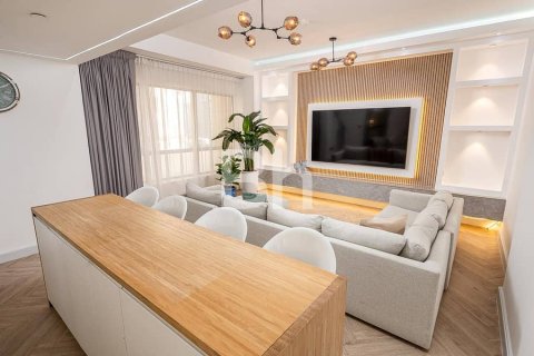Apartment in Jumeirah Beach Residence, Dubai 2 bedrooms, 119 sq.m. № 57247 - photo 17