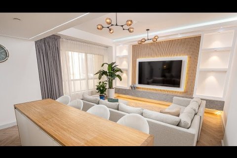 Apartment in Jumeirah Beach Residence, Dubai 2 bedrooms, 119 sq.m. № 57247 - photo 2