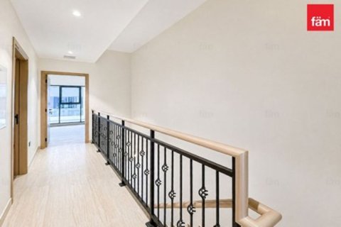 Townhouse in Dubai 4 bedrooms, 210.8 sq.m. № 111934 - photo 6