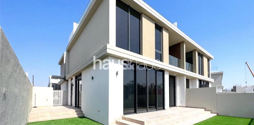 Villa in Dubai Hills Estate, Dubai 4 bedrooms, 313 sq.m. № 43232