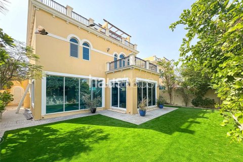 Villa à Legacy, Jumeirah Park, Dubai, 4 chambres, 386 m², № 43233 - photo 1