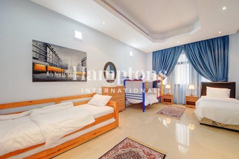 Villa à Emirates Hills, Dubai, 7 chambres, 1723.71947491 m², № 94522 - photo 18