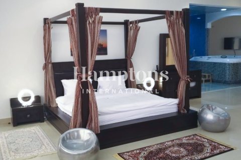 Villa à Emirates Hills, Dubai, 7 chambres, 1723.71947491 m², № 94522 - photo 12