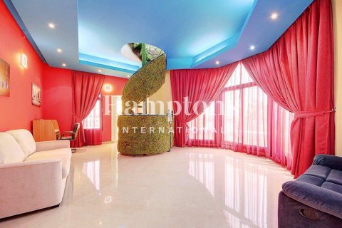 Villa à Emirates Hills, Dubai, 7 chambres, 1723.71947491 m², № 94522 - photo 4