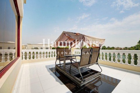 Villa à Emirates Hills, Dubai, 7 chambres, 1723.71947491 m², № 94522 - photo 5