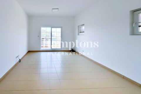 Villa en Dubai Science Park, Dubai, 5 dormitorios, 792.18388100 m², № 94520 - foto 7