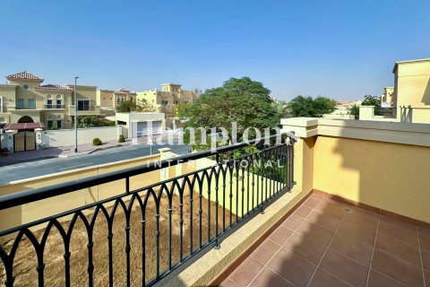 Villa en Dubai Science Park, Dubai, 5 dormitorios, 792.18388100 m², № 94520 - foto 6