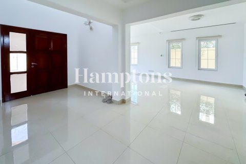 Villa en Dubai Science Park, Dubai, 5 dormitorios, 792.18388100 m², № 94520 - foto 15