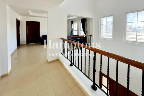 Villa en Dubai Science Park, Dubai, 5 dormitorios, 792.18388100 m², № 94520 - foto 18