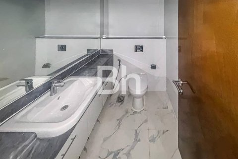 Apartment in Business Bay, Dubai 1 bedroom, 75 sq.m. № 56427 - photo 6