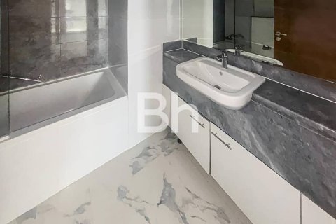 Apartment in Business Bay, Dubai 1 bedroom, 75 sq.m. № 56427 - photo 4