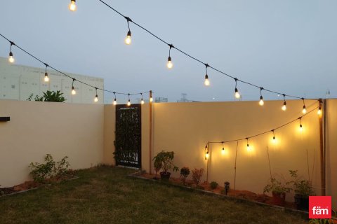 Maison de ville à Dubai, 2 chambres, 161.7 m², № 110900
