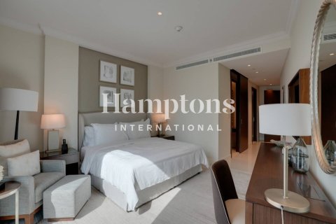 Apartment in Downtown Dubai (Downtown Burj Dubai), Dubai 2 bedrooms, 139.81901500 sq.m. № 102082 - photo 2