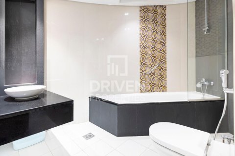 Apartment in Downtown Dubai (Downtown Burj Dubai), Dubai 3 bedrooms, 160.44 sq.m. № 135885 - photo 20