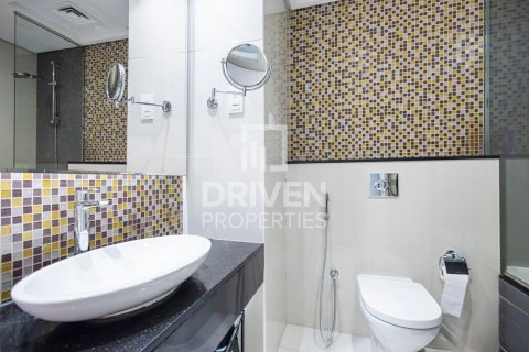 Apartment in Downtown Dubai (Downtown Burj Dubai), Dubai 3 bedrooms, 160.44 sq.m. № 135885 - photo 19