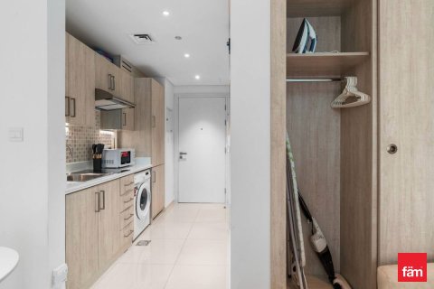 Apartment in Palm Jumeirah, Dubai 32.7 sq.m. № 70522 - photo 8